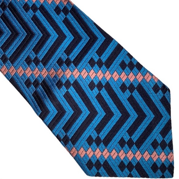 Like New Vintage 60s Textured Acetate Imported Necktie - Picture 12 of 12